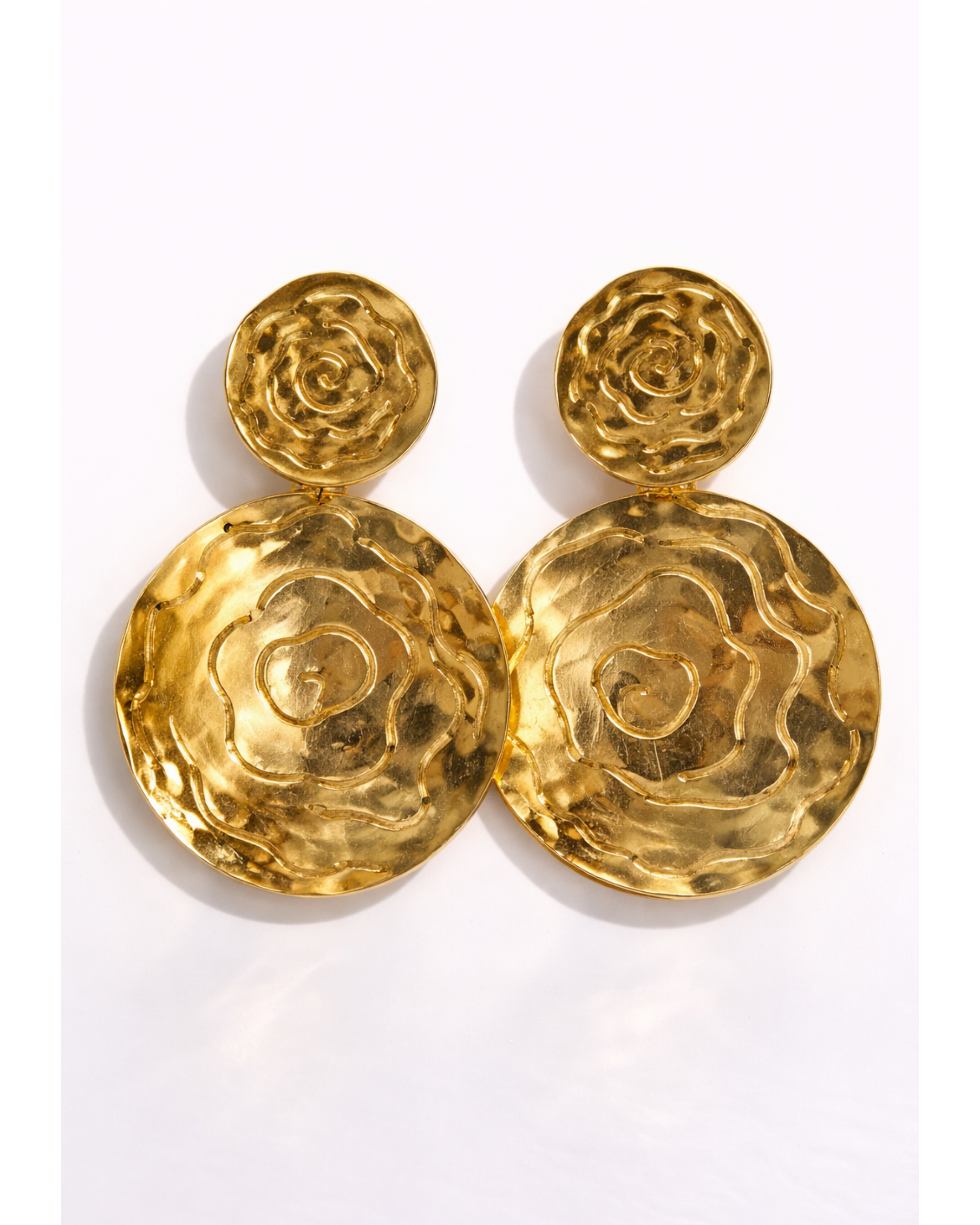 Aretes Doble Relieve Dorado AC30
